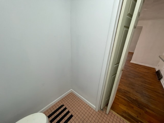 Building Photo - 1343 E Bowman St