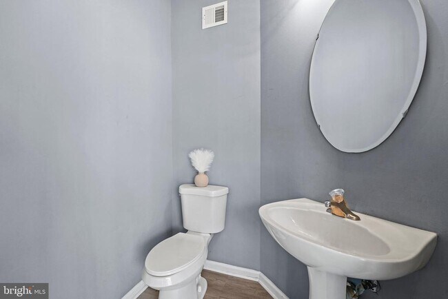 Building Photo - 4012 Meadow Trail Ln