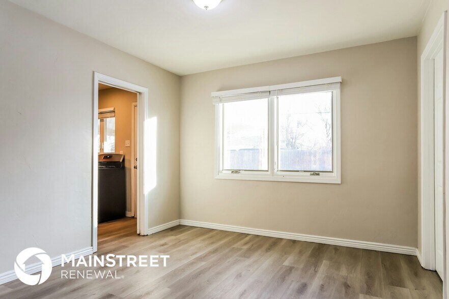Building Photo - 1048 Quari St