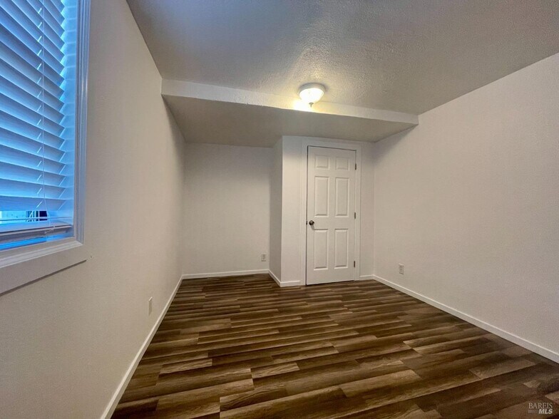 Bedroom 2 - 412 Kentucky St
