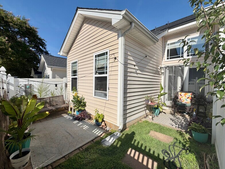 Building Photo - 2534 Asher View Ct