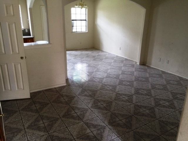 Building Photo - 2801 Charleston Ln