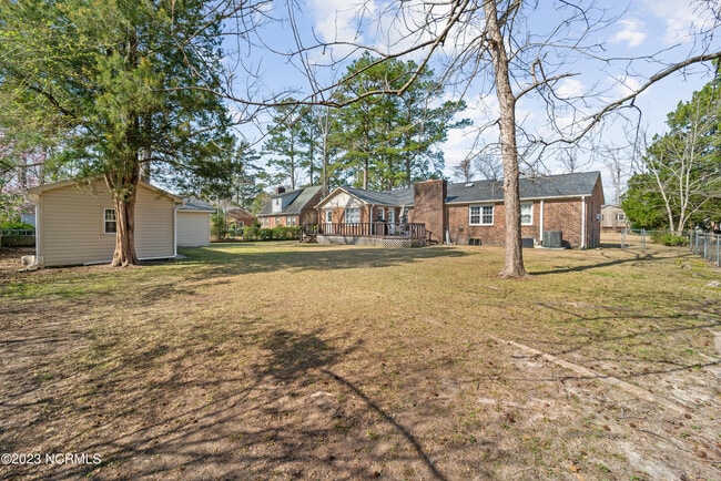 Building Photo - 307 Forest Grove Ave