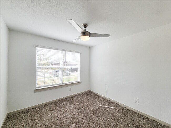 Building Photo - 7015 Halifax Harvest Ln