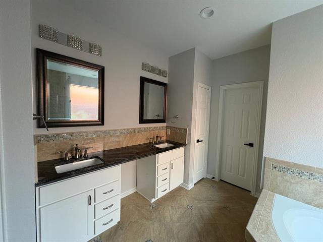 Building Photo - 15099 Alstone Dr