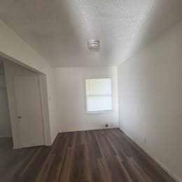 Building Photo - 3612 S Hughes Ave