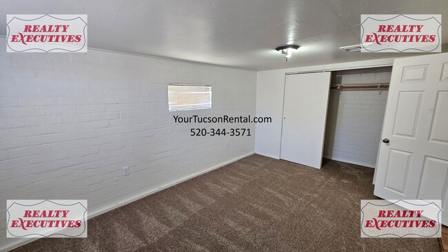 Building Photo - Silverlake Rd & Aviation Rd 3 Bedroom 1 ba...