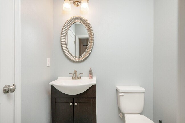 Building Photo - 202 Wainwright Dr
