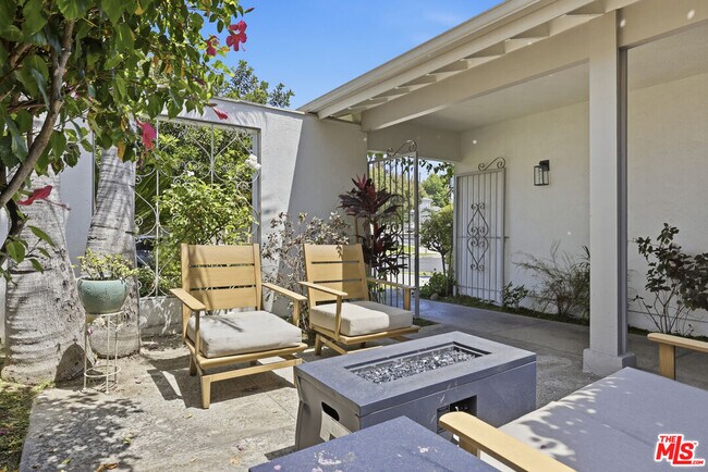 Building Photo - 5507 Bluebell Ave