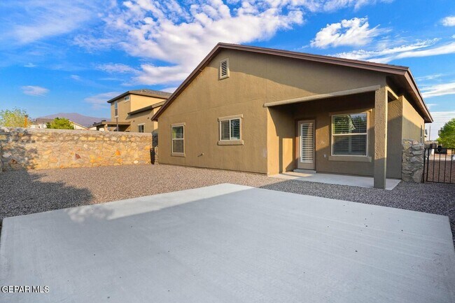 Building Photo - 7505 Wolf Creek Dr