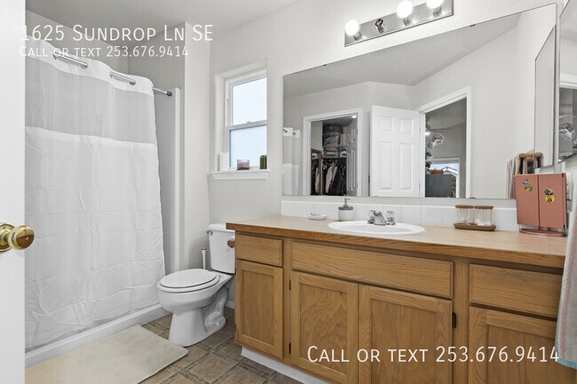 Building Photo - 1625 Sundrop Ln SE