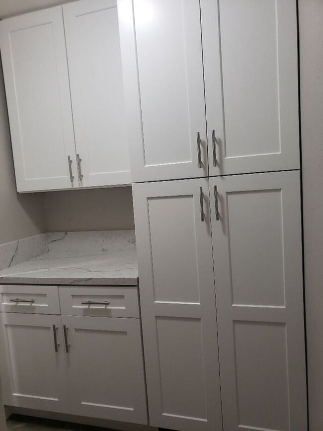 Building Photo - Bright & Updated Townhome for Rent in Santee