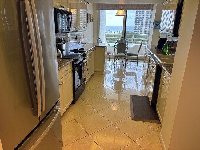 Building Photo - 4201 N Ocean Blvd
