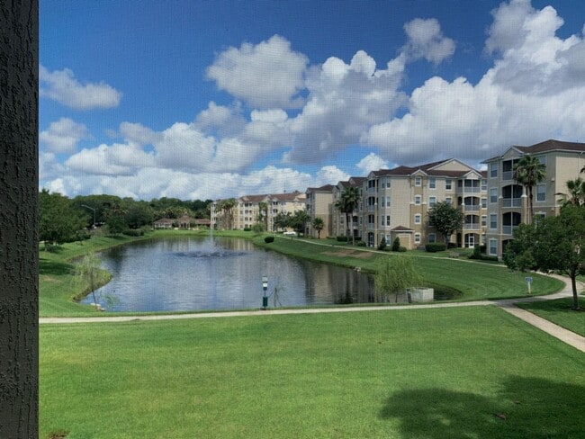 Building Photo - Point Meadows