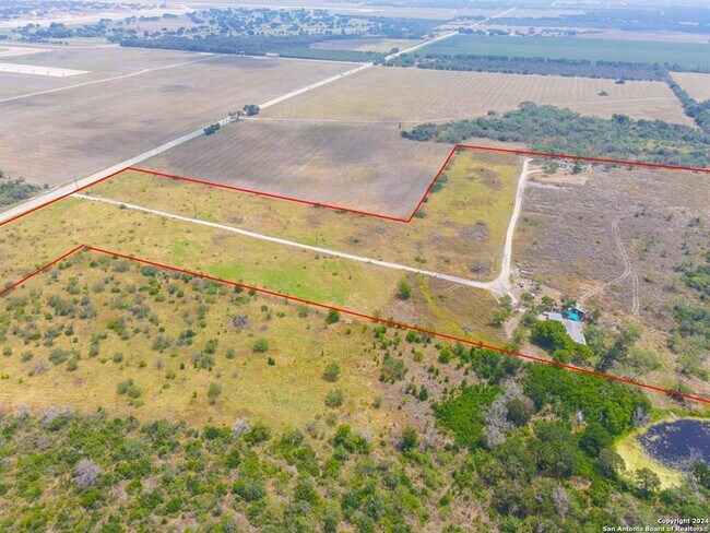 Building Photo - 7905 Tates Dr
