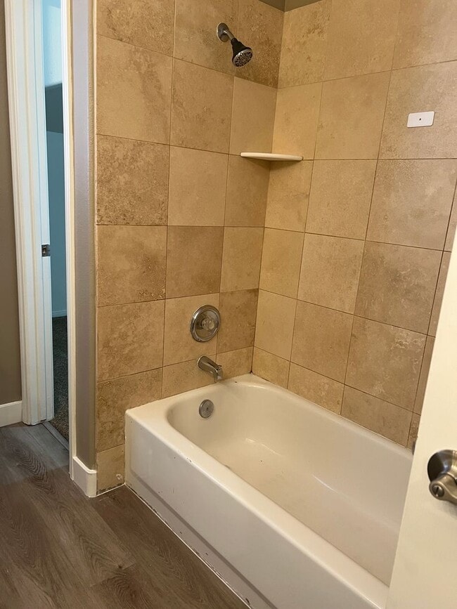 Building Photo - Gorgeous 2-Story Home You've Been Looking ...