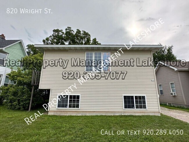 Building Photo - 820 Wright St
