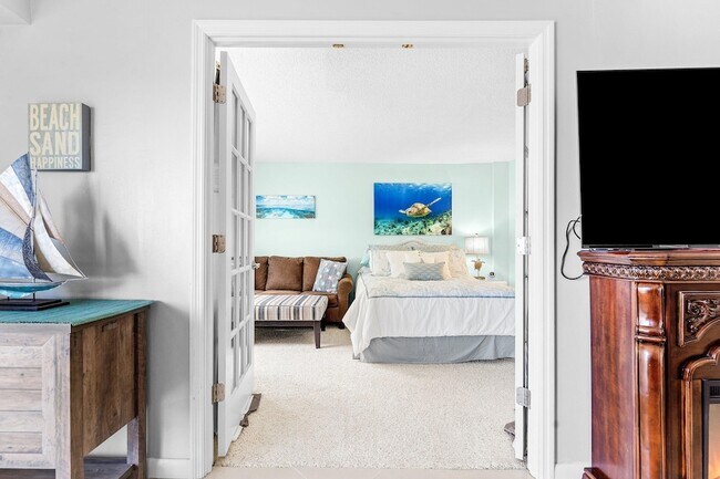 Building Photo - 3215 S Ocean Blvd