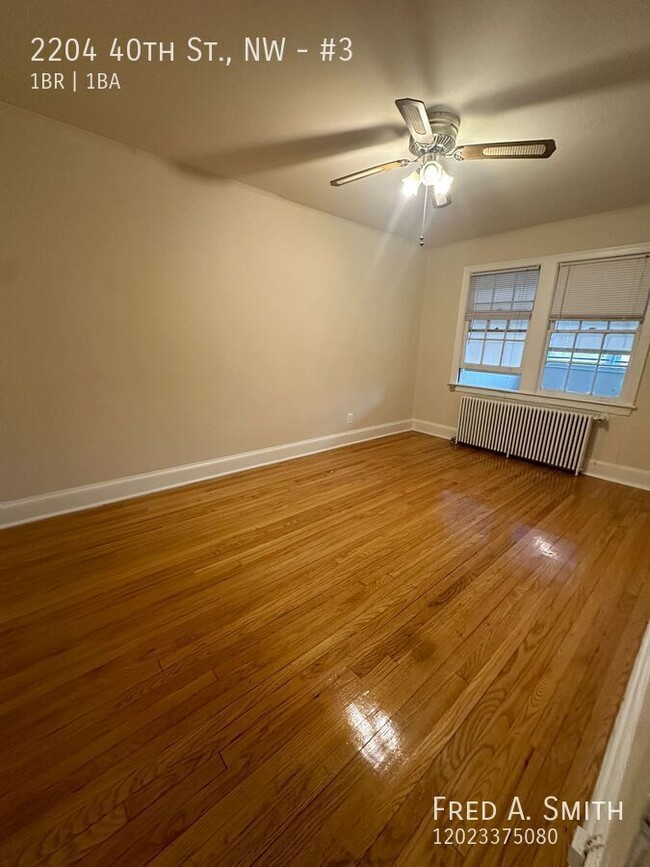 Building Photo - One-Bedroom + Enclosed Porch in Glover Park