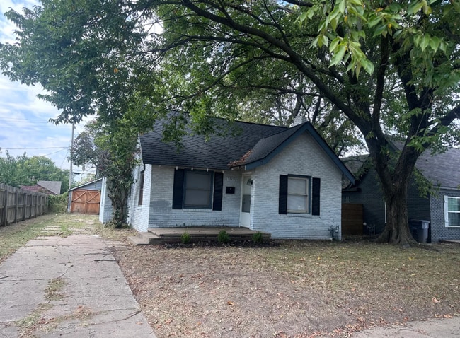Building Photo - 1120 S Columbia Ave