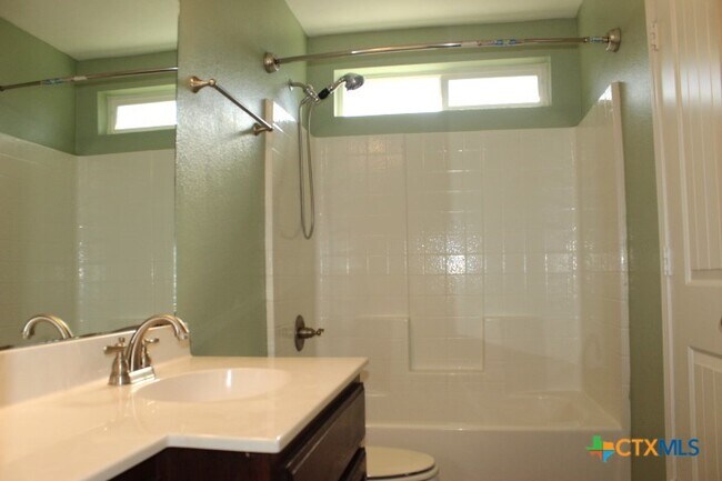 Building Photo - 2521 Heartland Ave