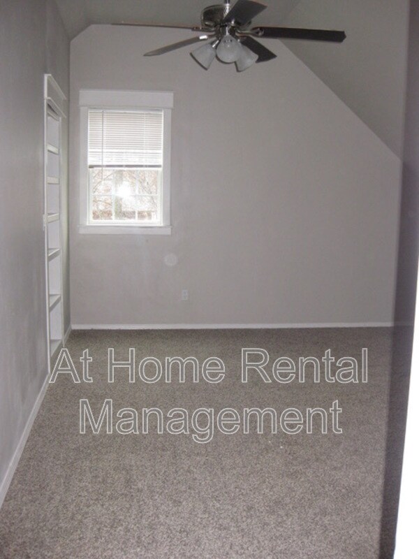 Building Photo - 9224 S Hudson Ave