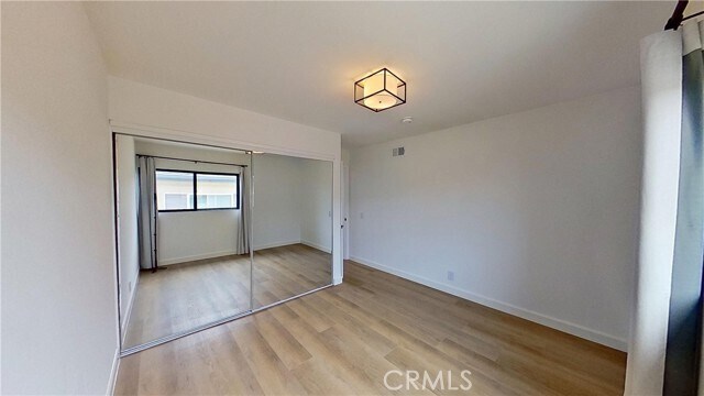 Building Photo - 4112 Seashore Dr