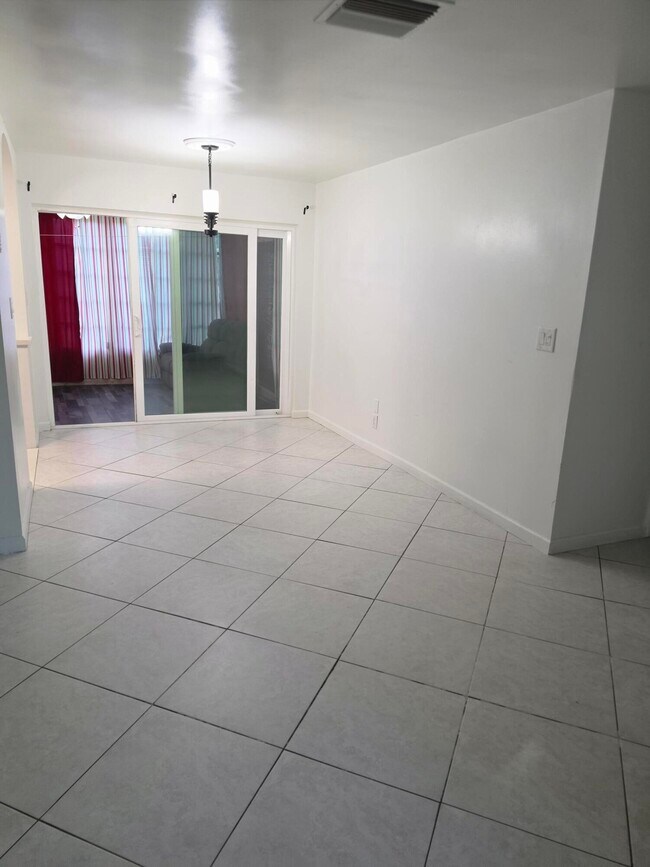 Building Photo - 4717 NW 58th St