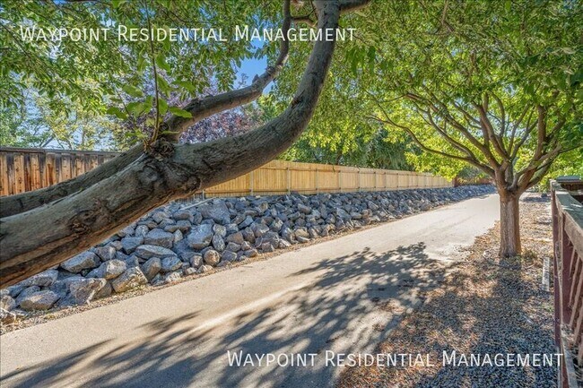 Building Photo - 5482 E Felly Rim Ct