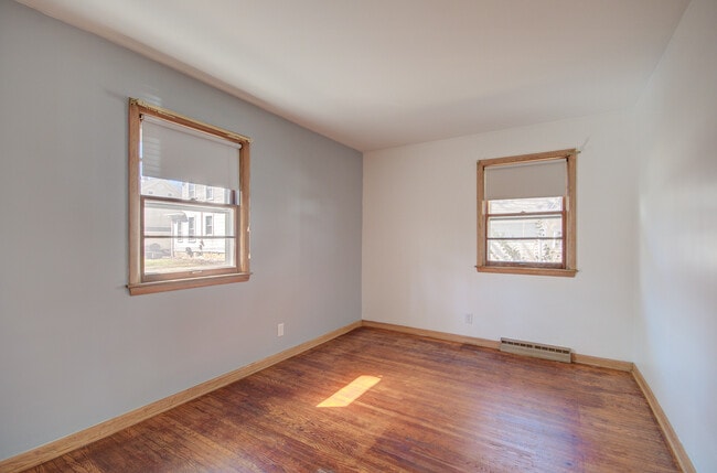 Building Photo - 509 E Jefferson St