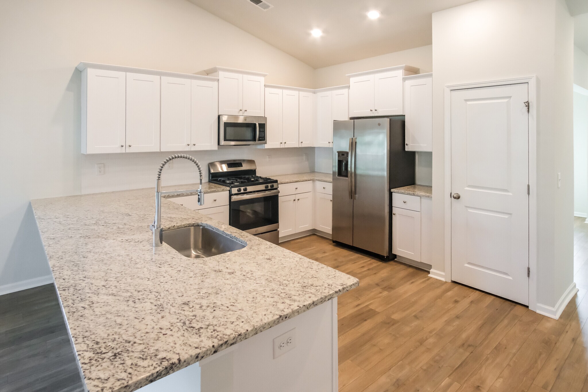 Building Photo - 212 Craigflower Ct