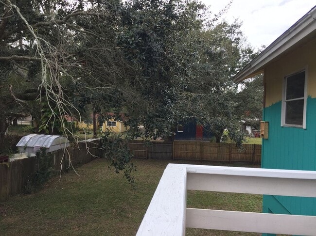 Building Photo - 3175 Phoenix Ave