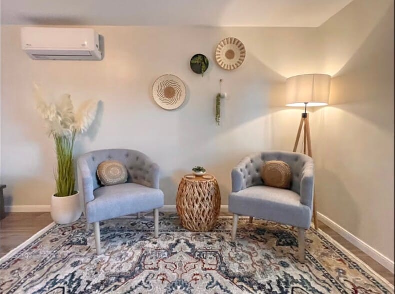 Building Photo - 1515 W Concho Ave