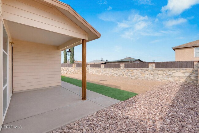 Building Photo - 3092 Tierra Bowles Dr