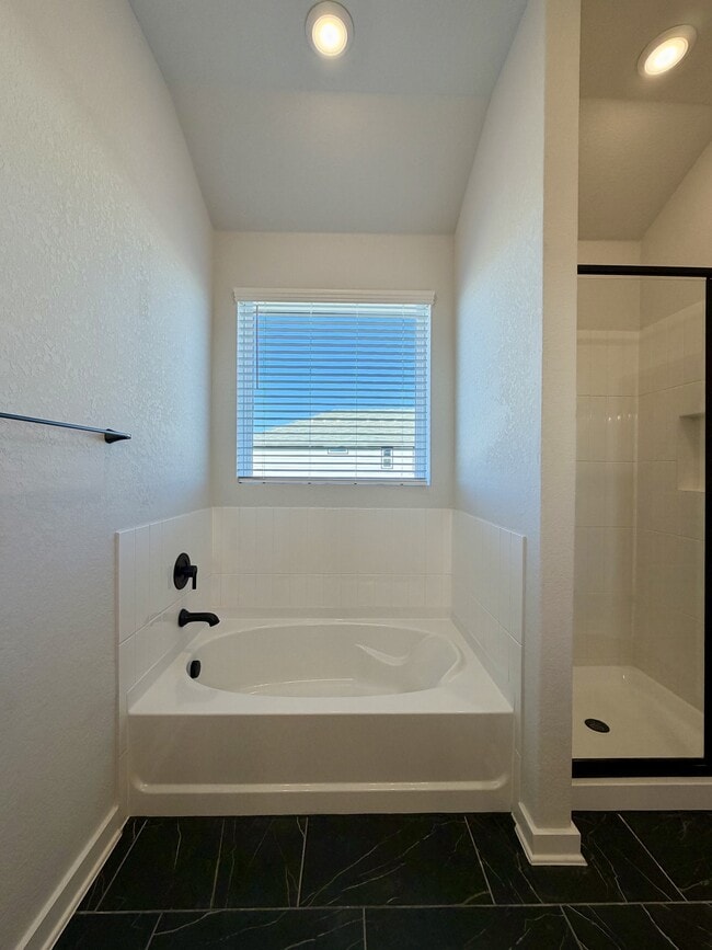 Building Photo - 14427 Inspiration Pt