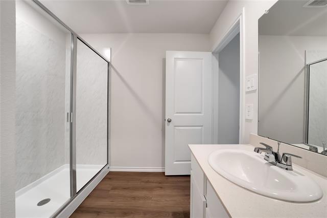 Building Photo - 501 Yellow Rose Rd