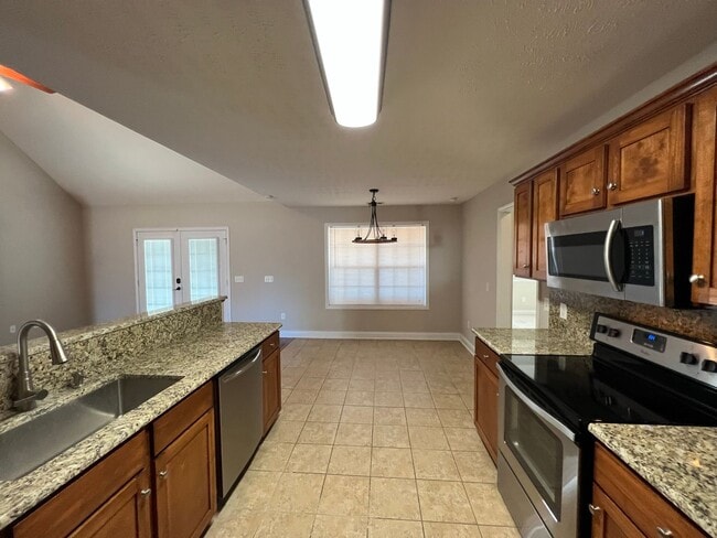 Building Photo - 1521 Mansfield Rd