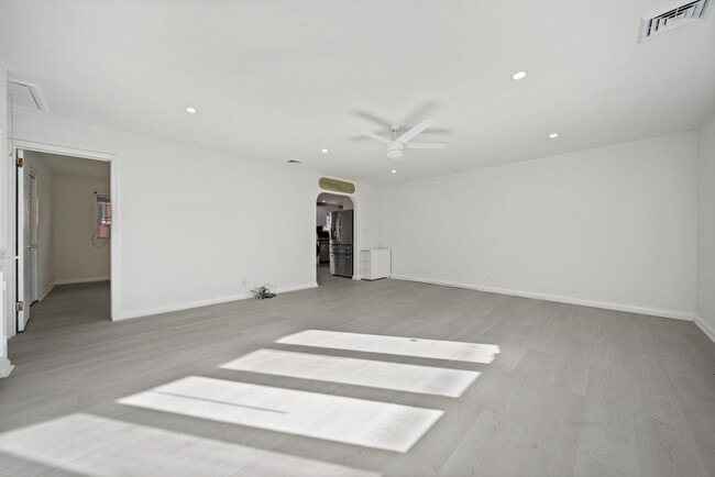 Building Photo - 23 Arn Terrace