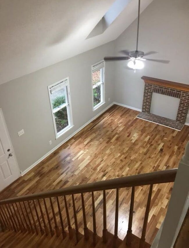 Building Photo - 3 bedroom single family home