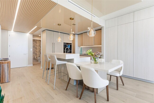 Building Photo - 900 N Ocean Blvd