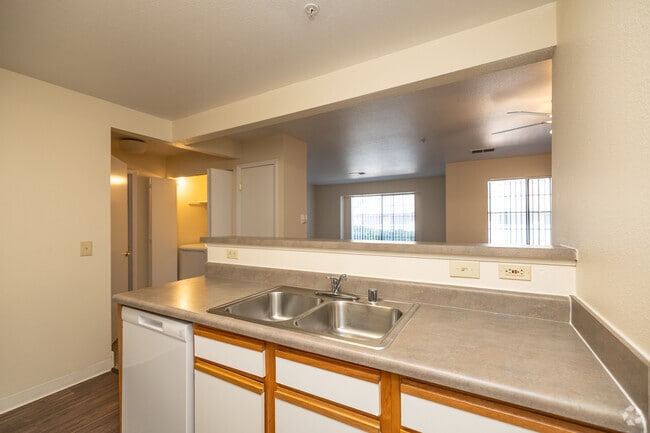 1BR, 1BA - 776SF - Windom - Kitchen - The Heights by Marston Lake