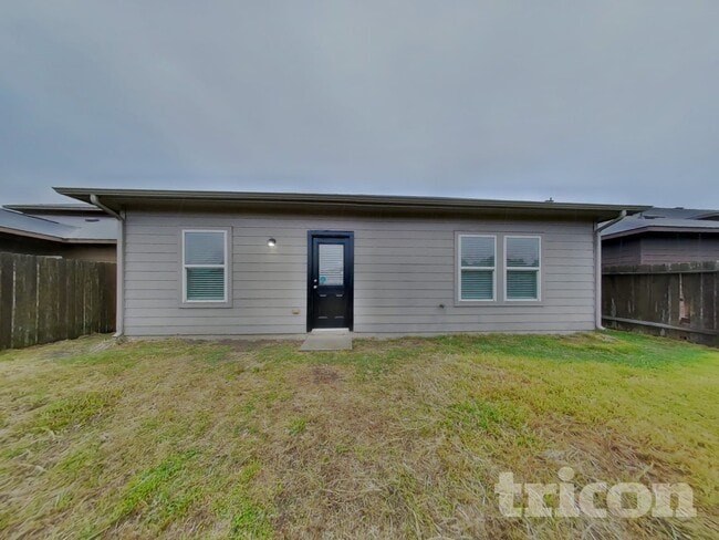 Building Photo - 210 Pequin Rd