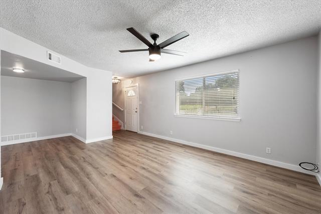 Building Photo - 703 Timberline Dr