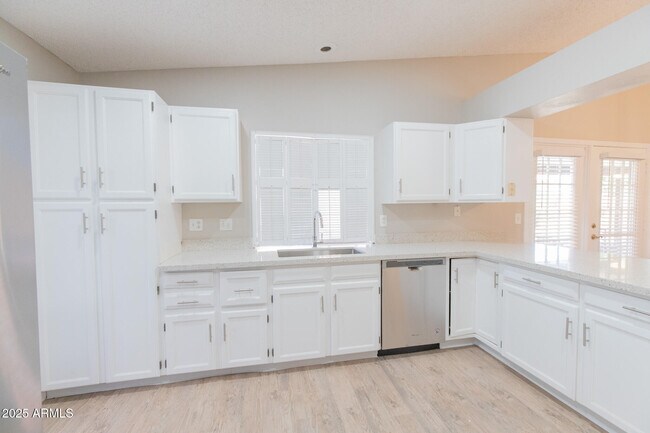 Building Photo - 2034 S Paseo Loma