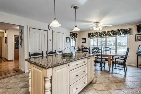 Building Photo - 24 Cable Ln