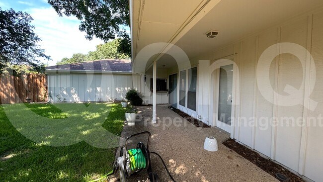 Building Photo - 2212 Canyon Valley Trail