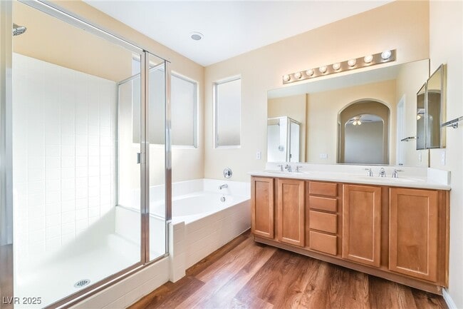 Building Photo - 744 Blue Barrel St