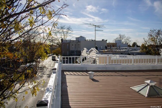 Building Photo - 61-29 Cooper Ave