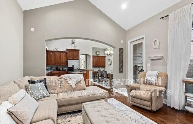 Building Photo - 303 Chimney Rock Blvd