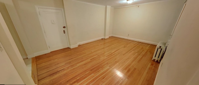 Building Photo - 1450 Beacon St